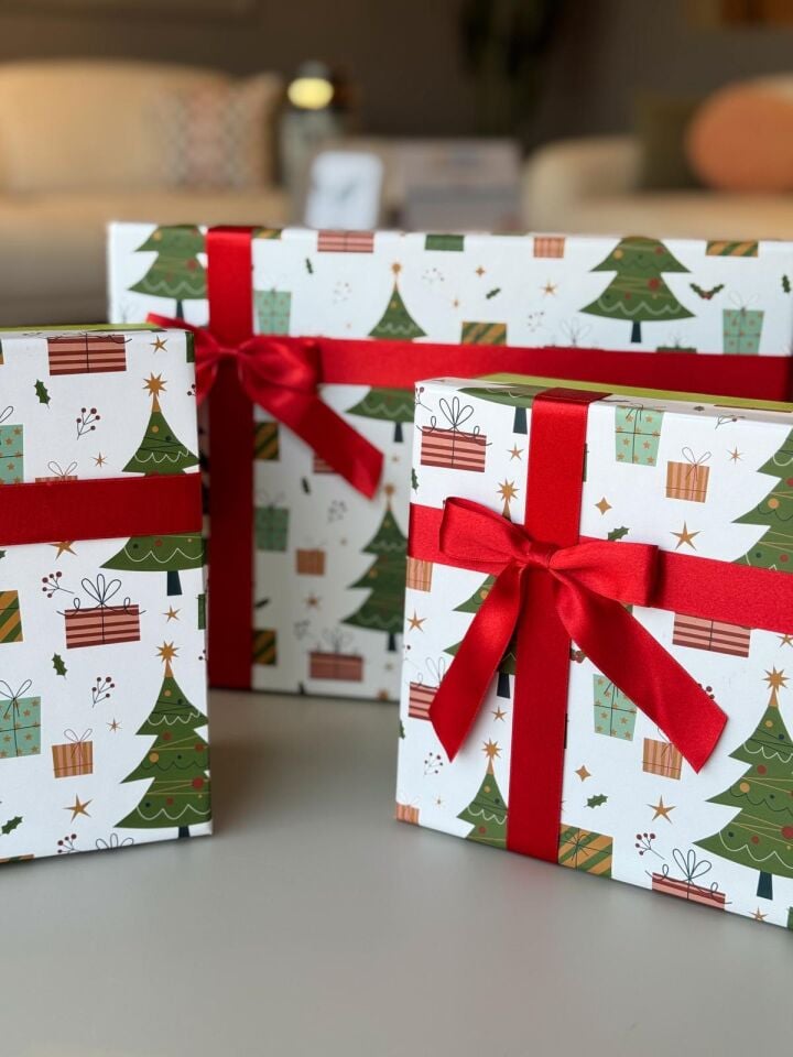 Kolix 3'lü Yılbaşı Temalı Dekoratif Fiyonklu Hediye Kutusu Çam Ağacı Happy New Year Noel Kutu