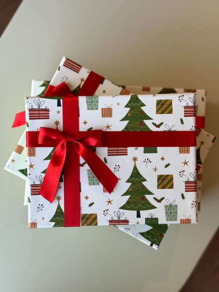 Kolix 3'lü Yılbaşı Temalı Dekoratif Fiyonklu Hediye Kutusu Çam Ağacı Happy New Year Noel Kutu