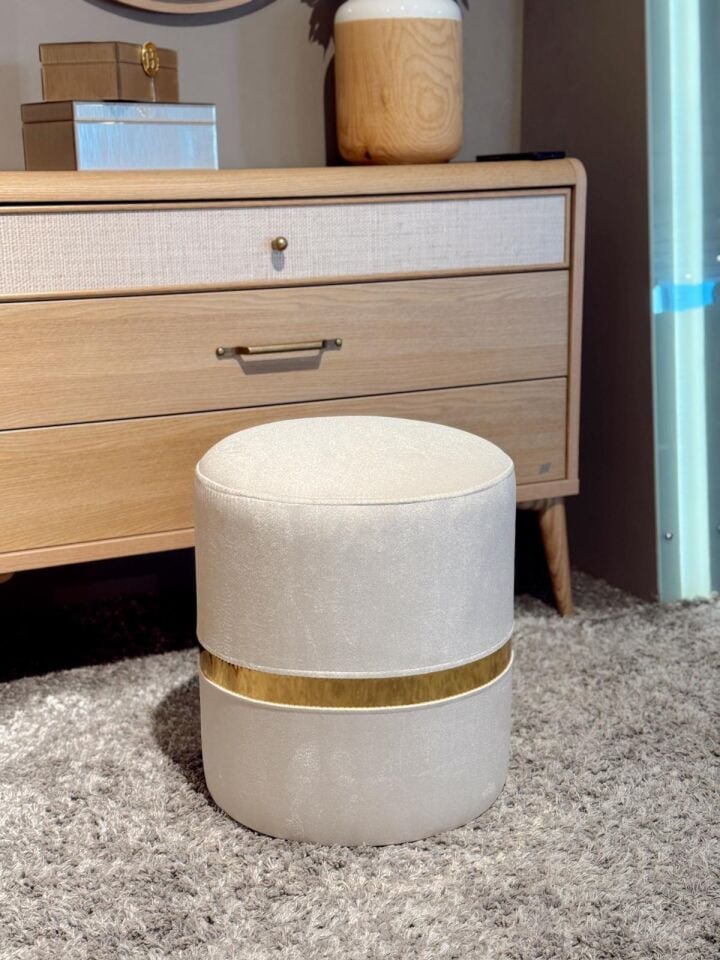 Crearthome Dekoratif Gold Detaylı Puf Tabure Makyaj Masası Pufu Bench Krem